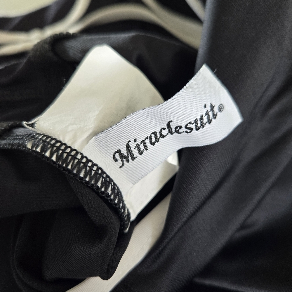 MIRACLESUIT Line Up One-Piece Swimsuit Sculpting High-Neck Black White Piping - Picture 8 of 11